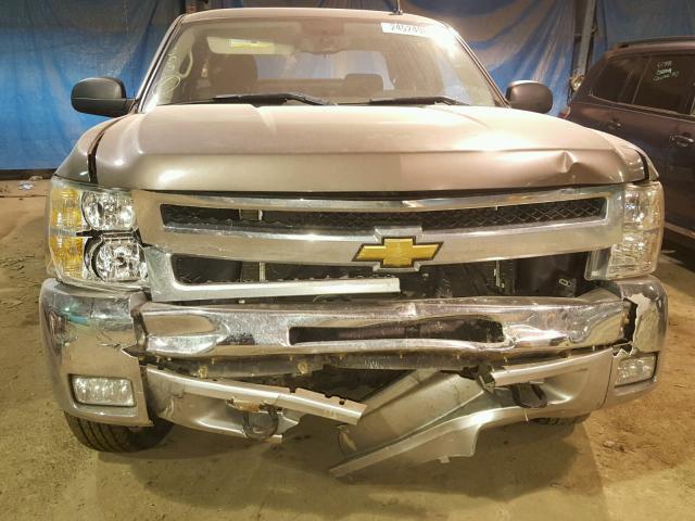 1GCRKSE72CZ268602 - 2012 CHEVROLET SILVERADO SILVER photo 9