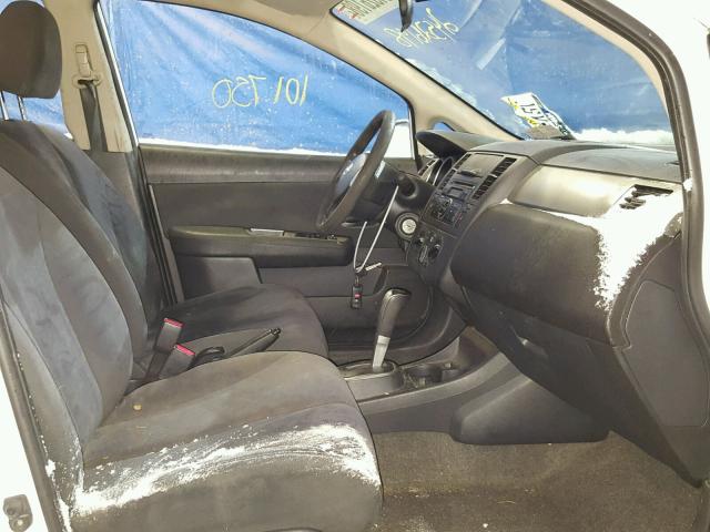 3N1BC13E47L448139 - 2007 NISSAN VERSA S WHITE photo 5