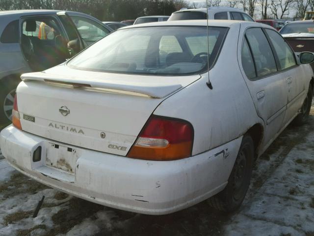 1N4DL01DXWC190140 - 1998 NISSAN ALTIMA XE WHITE photo 4