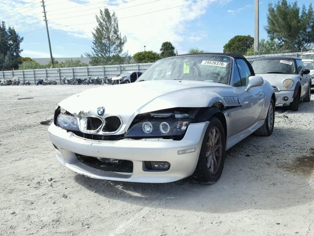 4USCH9344YLF84497 - 2000 BMW Z3 2.3 ვერცხლისფერი ფოტო 2