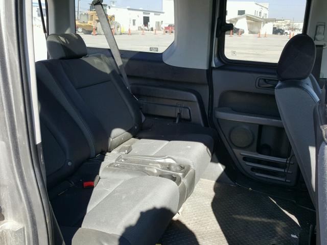 5J6YH28655L029249 - 2005 HONDA ELEMENT EX SILVER photo 6