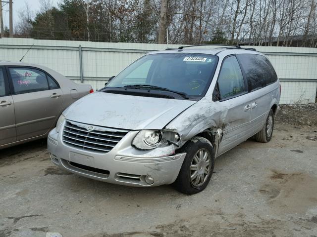 2A8GP64L37R275811 - 2007 CHRYSLER TOWN & COU SILVER photo 2