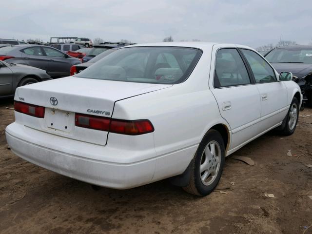 4T1BG22K7XU520838 - 1999 TOYOTA CAMRY CE WHITE photo 4