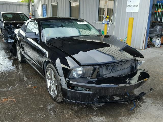 1ZVHT82HX55176976 - 2005 FORD MUSTANG GT BLACK photo 1