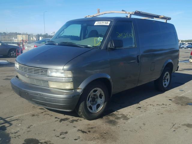 1GCDM19XX3B110137 - 2003 CHEVROLET ASTRO GRAY photo 2