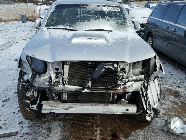 5TEMU52N88Z506392 - 2008 TOYOTA TACOMA DOU SILVER photo 7