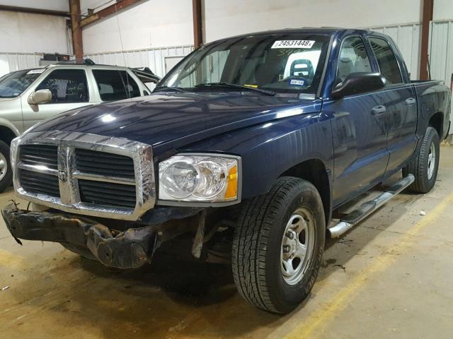 1D7HE28K56S523491 - 2006 DODGE DAKOTA QUA BLUE photo 2