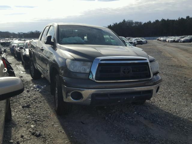 5TFRM5F14AX018941 - 2010 TOYOTA TUNDRA DOU GRAY photo 1