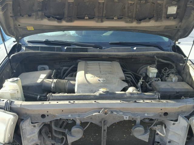 5TFRM5F14AX018941 - 2010 TOYOTA TUNDRA DOU GRAY photo 7