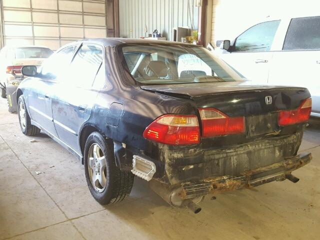 1HGCG1650XA040666 - 1999 HONDA ACCORD EX BLACK photo 3