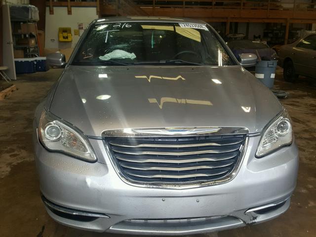 1C3CCBAB3DN670381 - 2013 CHRYSLER 200 LX SILVER photo 9