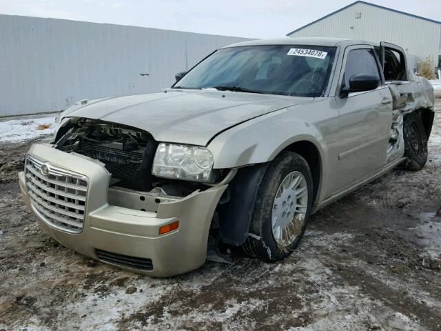 2C3KA43R66H138187 - 2006 CHRYSLER 300 BEIGE photo 2