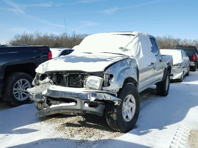 5TEGM92N02Z084419 - 2002 TOYOTA TACOMA DOU SILVER photo 2