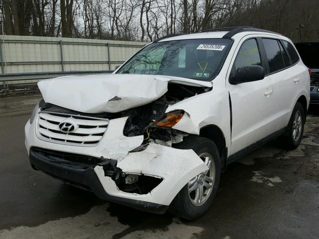 5XYZGDABXBG046751 - 2011 HYUNDAI SANTA FE G WHITE photo 2