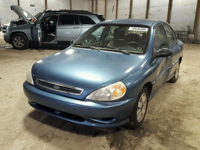 KNADC123126164280 - 2002 KIA RIO BLUE photo 2