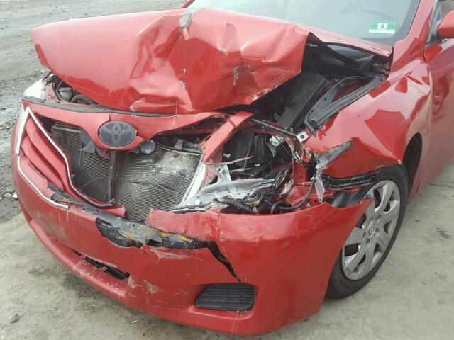 4T1BF3EK2AU070723 - 2010 TOYOTA CAMRY BASE RED photo 9