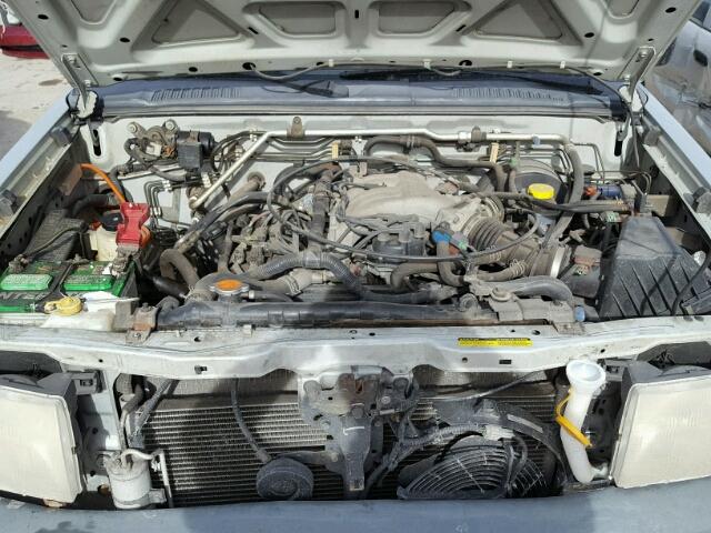 5N1ED28Y9YC606323 - 2000 NISSAN XTERRA XE SILVER photo 7