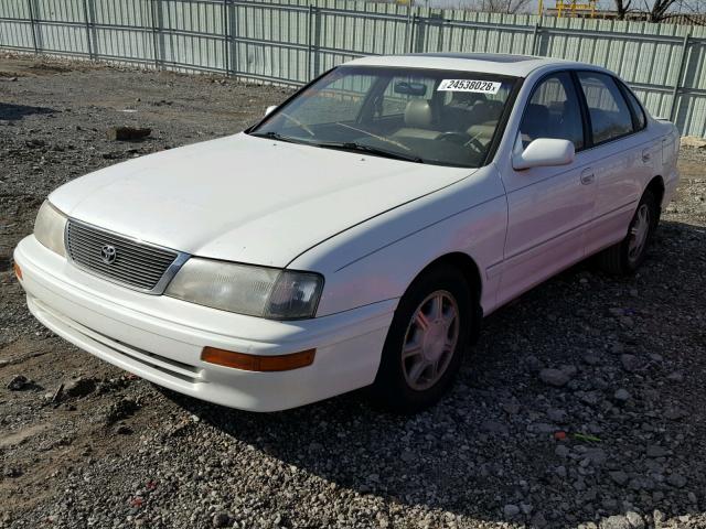 4T1GB11E5SU045774 - 1995 TOYOTA AVALON XLS WHITE photo 2