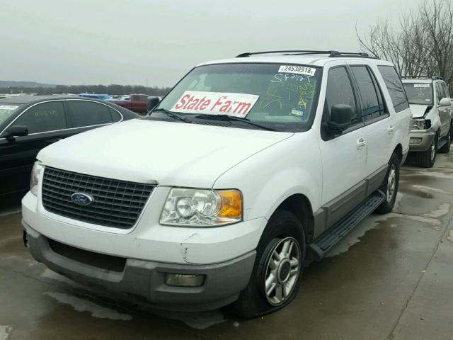 1FMRU15W03LA38065 - 2003 FORD EXPEDITION WHITE photo 2