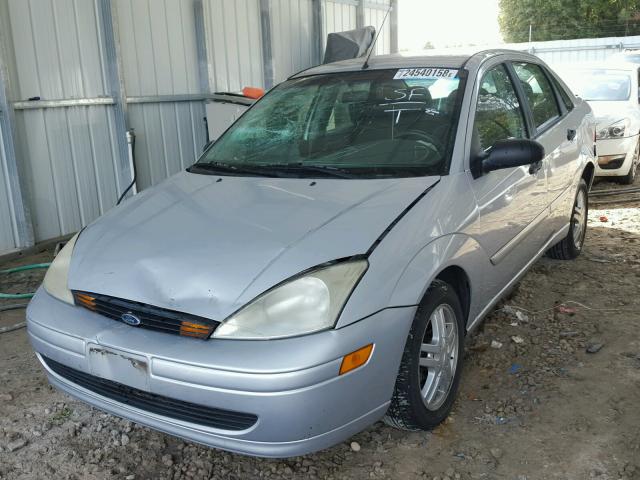 1FAHP34P11W308497 - 2001 FORD FOCUS SE SILVER photo 2