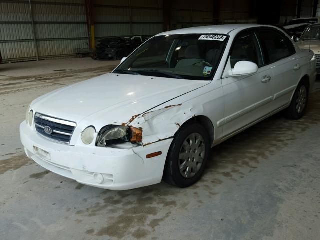 KNAGD126845365381 - 2004 KIA OPTIMA LX WHITE photo 2