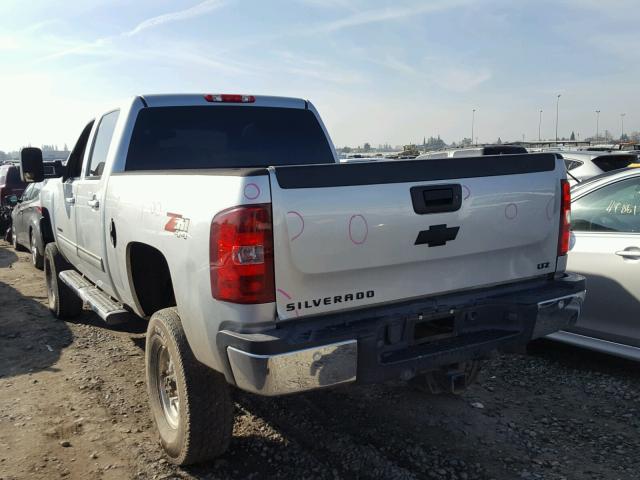 1GC4KYB62AF115743 - 2010 CHEVROLET SILVERADO SILVER photo 3