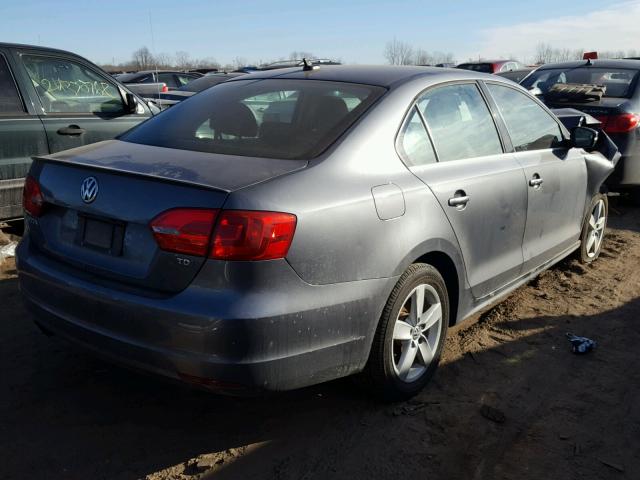 3VWLL7AJ0CM384414 - 2012 VOLKSWAGEN JETTA TDI GRAY photo 4