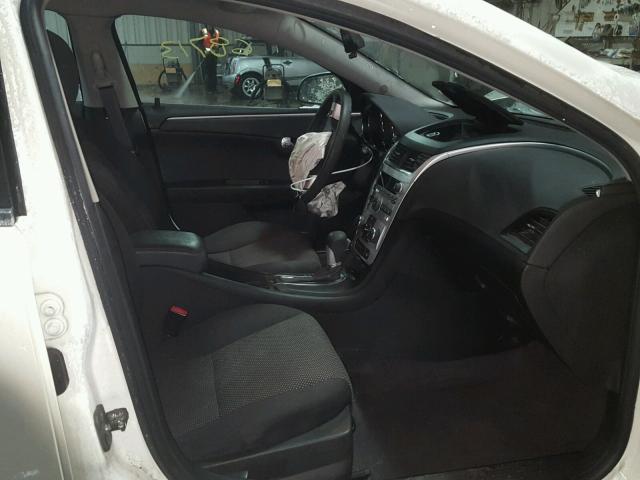 1G1ZC5E14BF229075 - 2011 CHEVROLET MALIBU 1LT 白色 照片 5