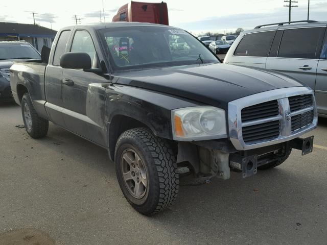 1D7HW42N65S306039 - 2005 DODGE DAKOTA SLT BLACK photo 1