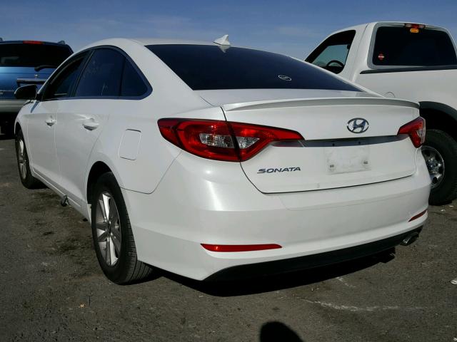 5NPE24AF8FH202154 - 2015 HYUNDAI SONATA SE WHITE photo 3