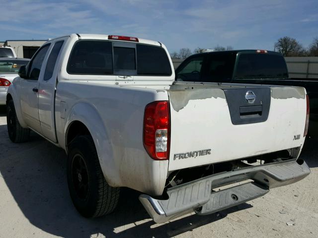 1N6BD06T97C417380 - 2007 NISSAN FRONTIER K WHITE photo 3