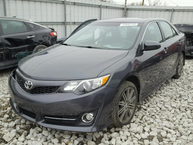 4T1BK1FK3CU005669 - 2012 TOYOTA CAMRY SE GRAY photo 2