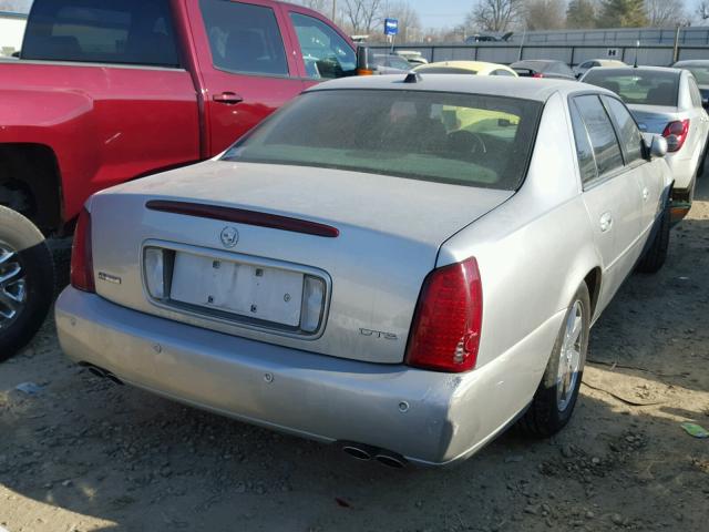 1G6KF57974U198909 - 2004 CADILLAC DEVILLE DT SILVER photo 4