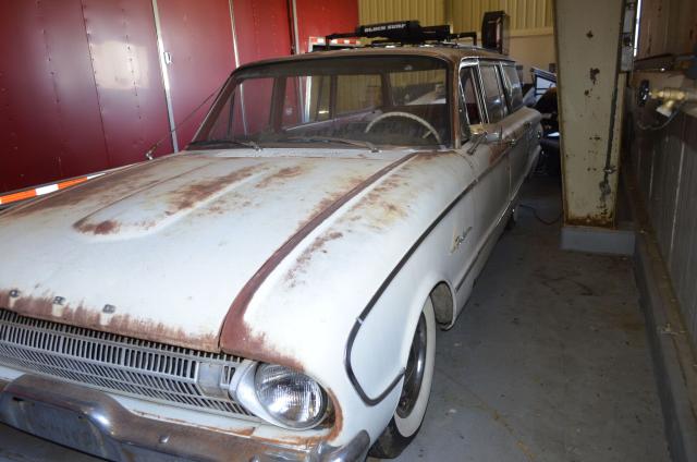 1H220202681 - 1961 FORD FALCON WHITE photo 2