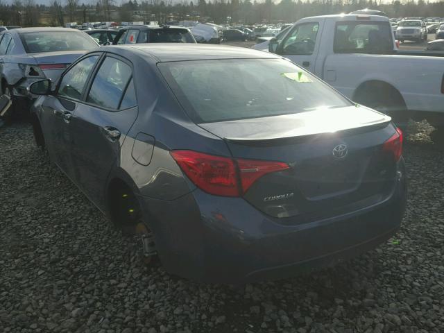 5YFBURHE1HP640267 - 2017 TOYOTA COROLLA L GRAY photo 3