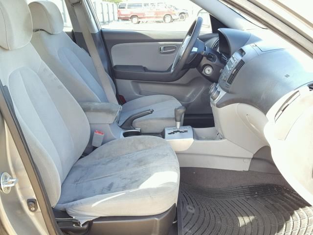 KMHDU46D59U791831 - 2009 HYUNDAI ELANTRA GL GRAY photo 5