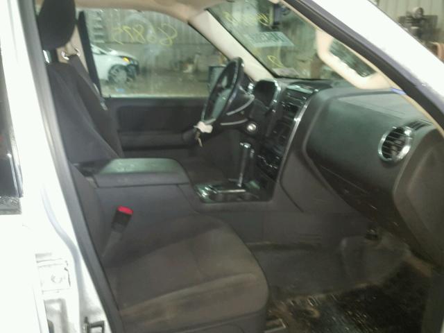 1FMEU5BE7AUA18498 - 2010 FORD EXPLORER S SILVER photo 5