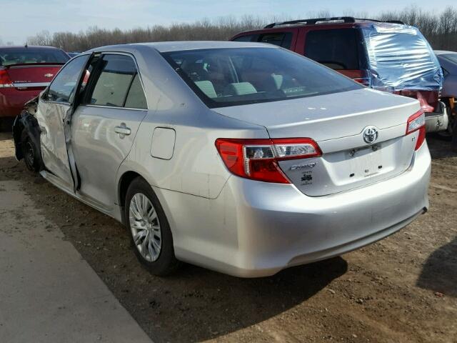 4T1BF1FK7CU111420 - 2012 TOYOTA CAMRY BASE SILVER photo 3