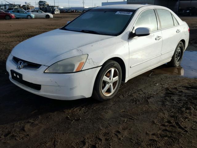 1HGCM55874A042115 - 2004 HONDA ACCORD EX WHITE photo 2