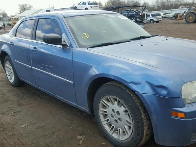 2C3KA43R17H786621 - 2007 CHRYSLER 300 BLUE photo 9