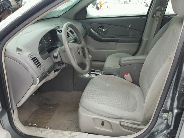 1G1ZS51F06F241167 - 2006 CHEVROLET MALIBU LS GRAY photo 5