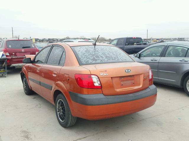 KNADE223696543348 - 2009 KIA RIO BASE ORANGE photo 3