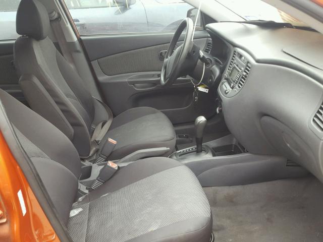 KNADE223696543348 - 2009 KIA RIO BASE ORANGE photo 5