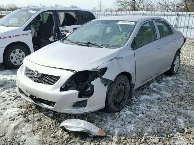 2T1BU4EE2AC430693 - 2010 TOYOTA COROLLA BA SILVER photo 2