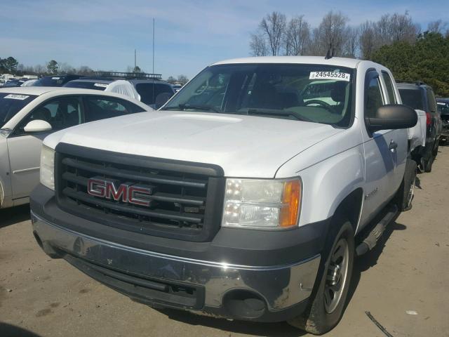 2GTEC19C171569518 - 2007 GMC NEW SIERRA WHITE photo 2