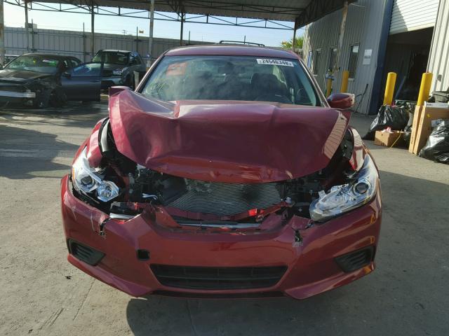 1N4AL3AP2HC246492 - 2017 NISSAN ALTIMA 2.5 RED photo 9