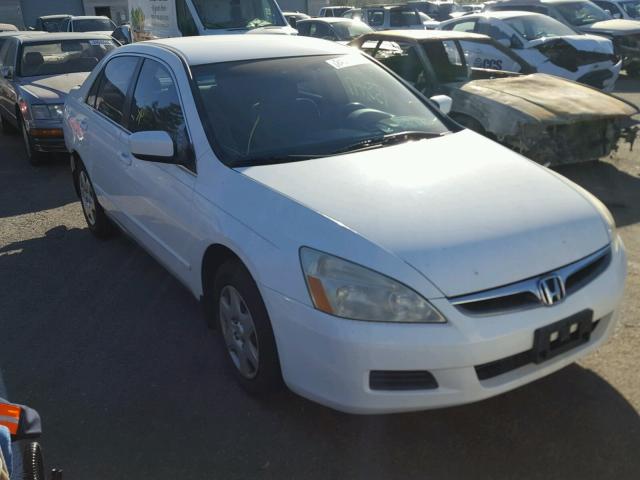 1HGCM56457A054618 - 2007 HONDA ACCORD LX WHITE photo 1