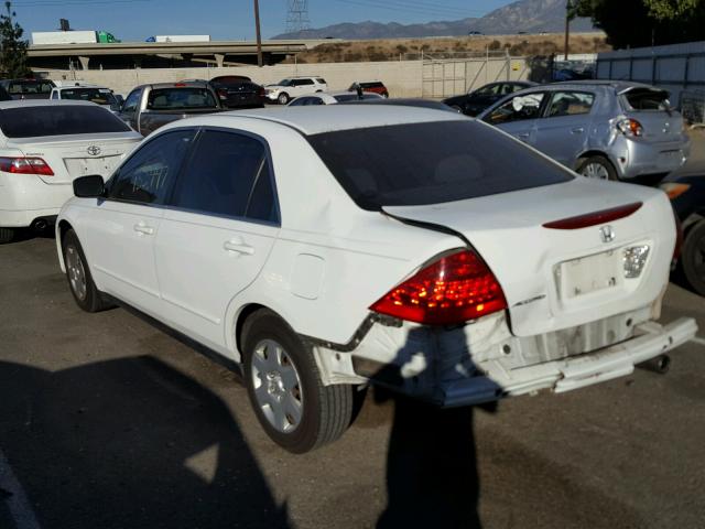 1HGCM56457A054618 - 2007 HONDA ACCORD LX WHITE photo 3