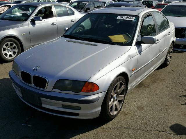 WBAAV33491FU81271 - 2001 BMW 325 I SILVER photo 2