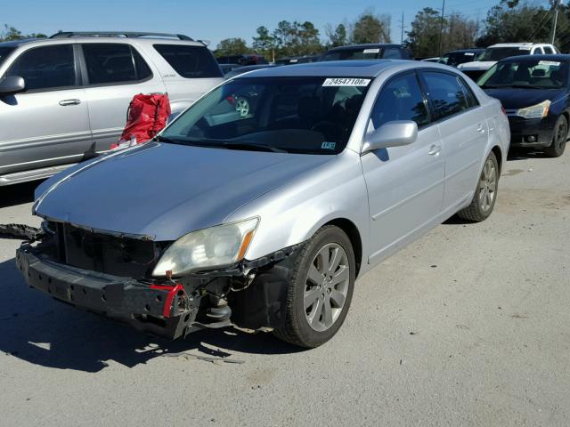 4T1BK36B26U159631 - 2006 TOYOTA AVALON XL SILVER photo 2